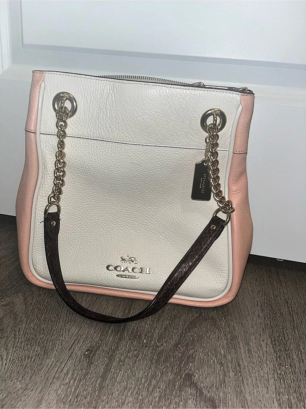 Coach Cammie Chain Bucket Bag in White & Pink